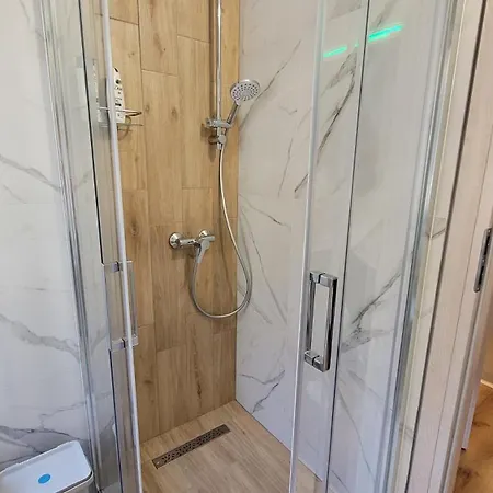 Clar Studio Residence Проживання в сім'ї *